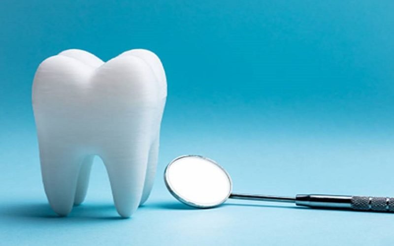 How do I choose an implant dentist?