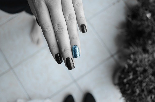 5 Blue Nail Ideas to Try in Your Next Manicure